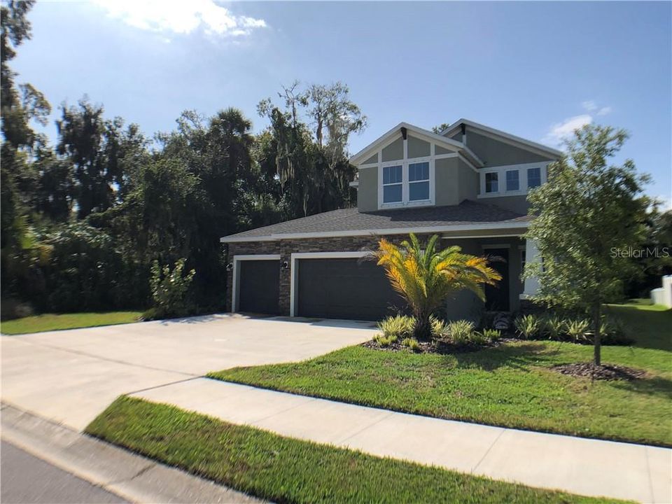 Recently Sold: $379,000 (4 beds, 3 baths, 2297 Square Feet)