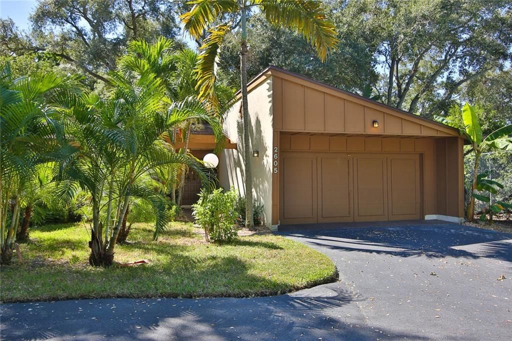 Recently Sold: $320,000 (3 beds, 2 baths, 1820 Square Feet)