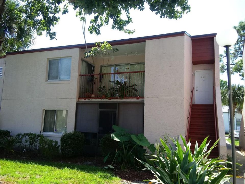Recently Sold: $75,000 (2 beds, 2 baths, 1227 Square Feet)