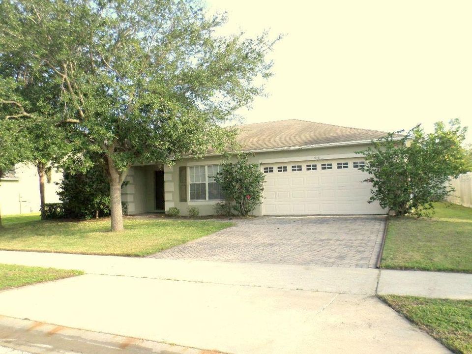 Recently Sold: $274,000 (4 beds, 2 baths, 2487 Square Feet)