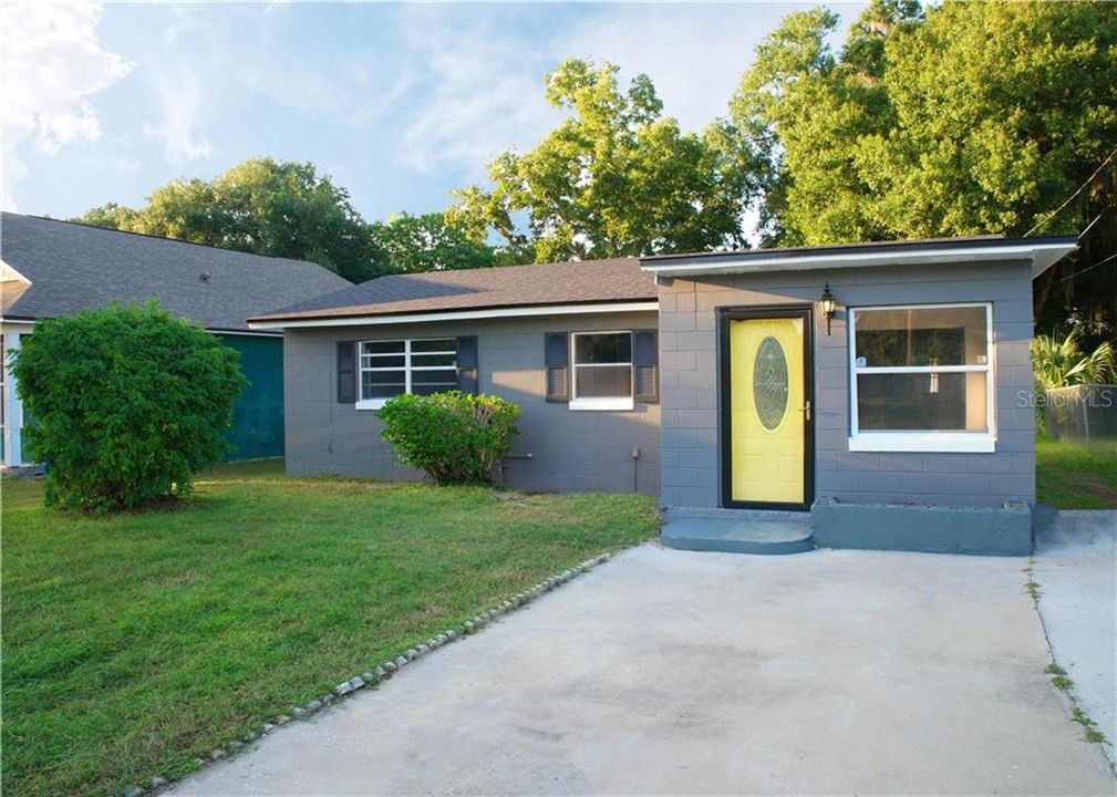 Recently Sold: $130,000 (3 beds, 1 baths, 924 Square Feet)