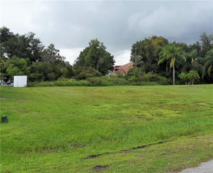 Vendido Recientemente: $40,000 (0.20 acres)