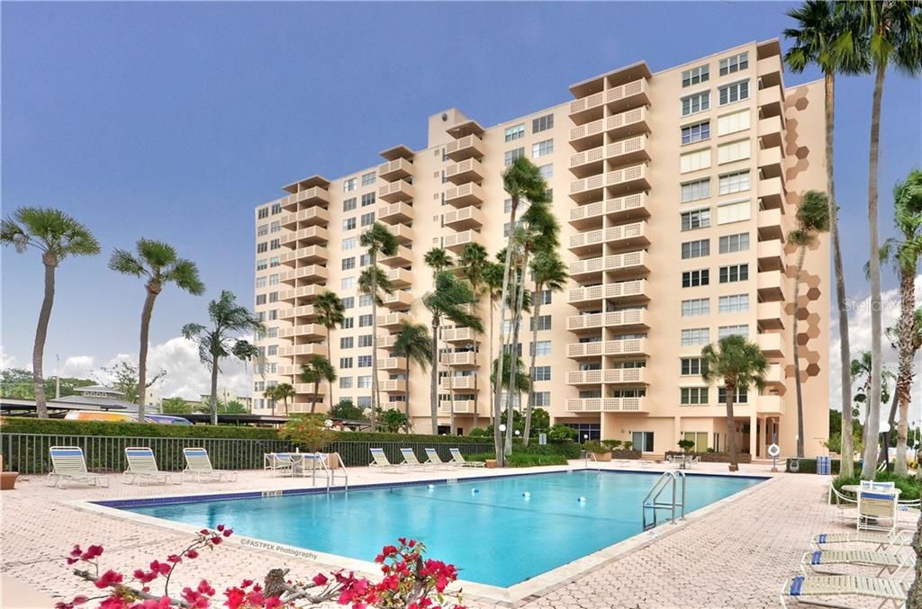 Vendido Recientemente: $240,000 (2 camas, 2 baños, 1104 Pies cuadrados)
