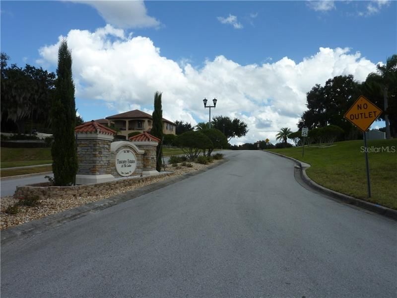 Drive into Tuscany Estates from Lakeshore Dr.