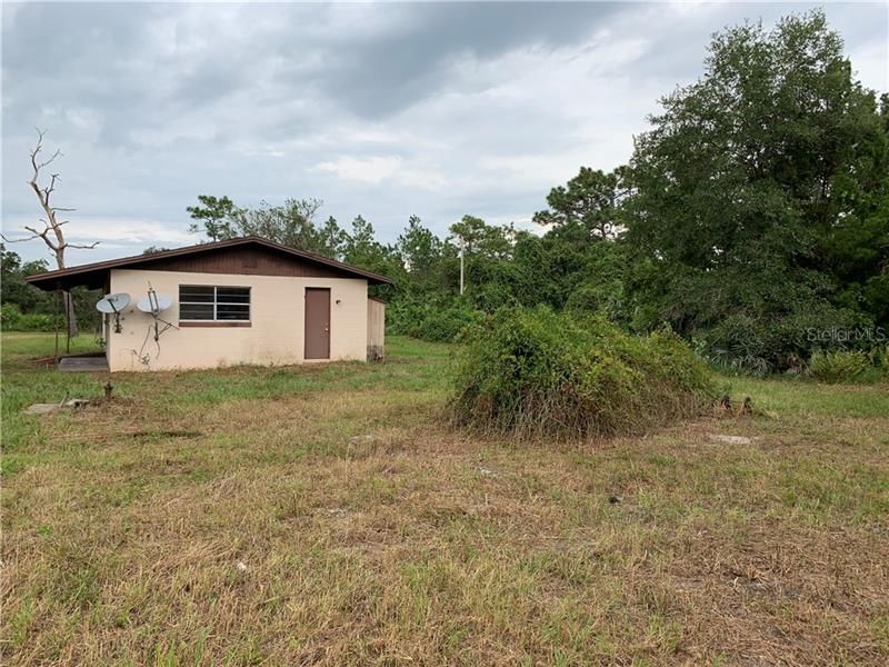Recently Sold: $95,000 (3 beds, 2 baths, 1104 Square Feet)