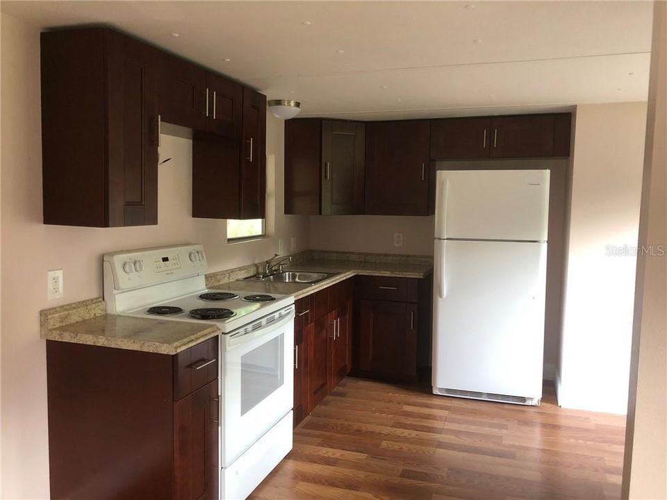 Vendido Recientemente: $69,900 (3 camas, 1 baños, 840 Pies cuadrados)