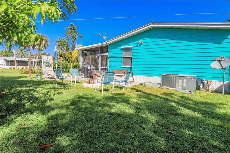 Recently Sold: $137,000 (2 beds, 2 baths, 964 Square Feet)