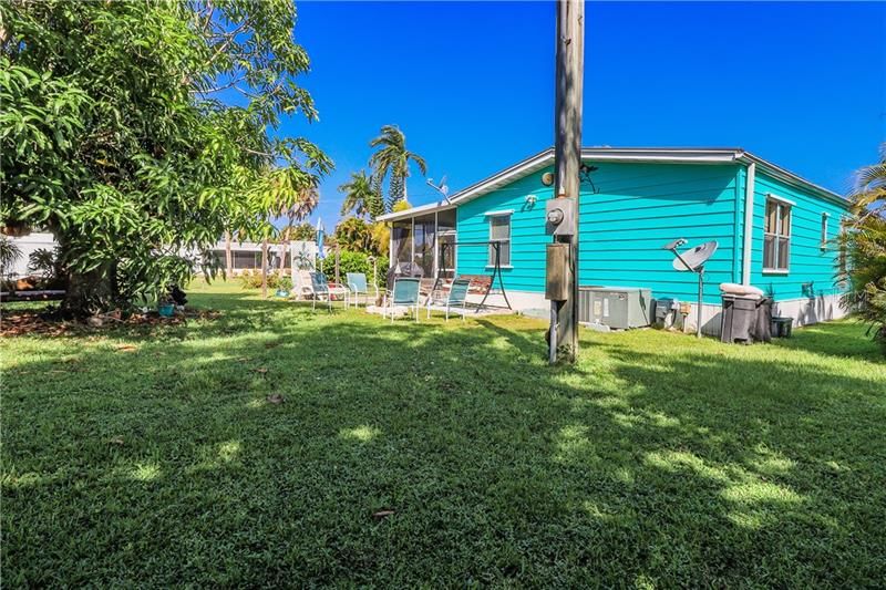 Recently Sold: $137,000 (2 beds, 2 baths, 964 Square Feet)