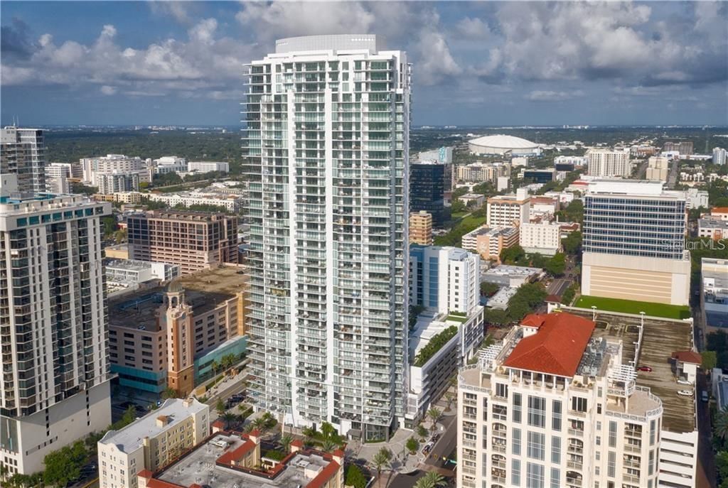 Recently Sold: $934,900 (2 beds, 2 baths, 1431 Square Feet)