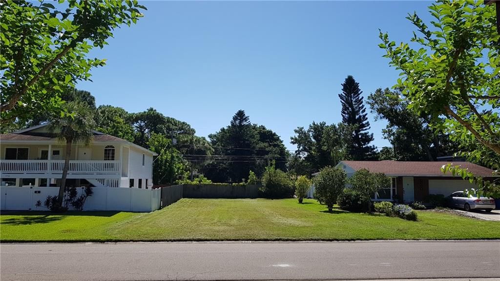 Recently Sold: $129,900 (0.11 acres)