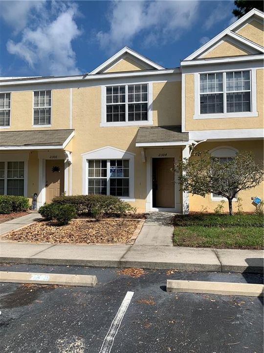 Recently Sold: $129,900 (2 beds, 2 baths, 1110 Square Feet)