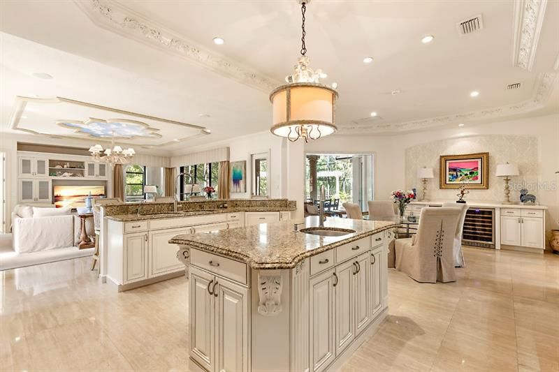 Recently Sold: $1,375,000 (5 beds, 5 baths, 5698 Square Feet)