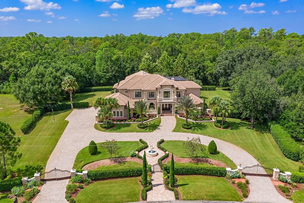 Recently Sold: $1,375,000 (5 beds, 5 baths, 5698 Square Feet)