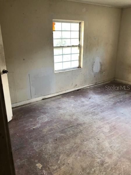 Recently Sold: $35,000 (2 beds, 1 baths, 1272 Square Feet)