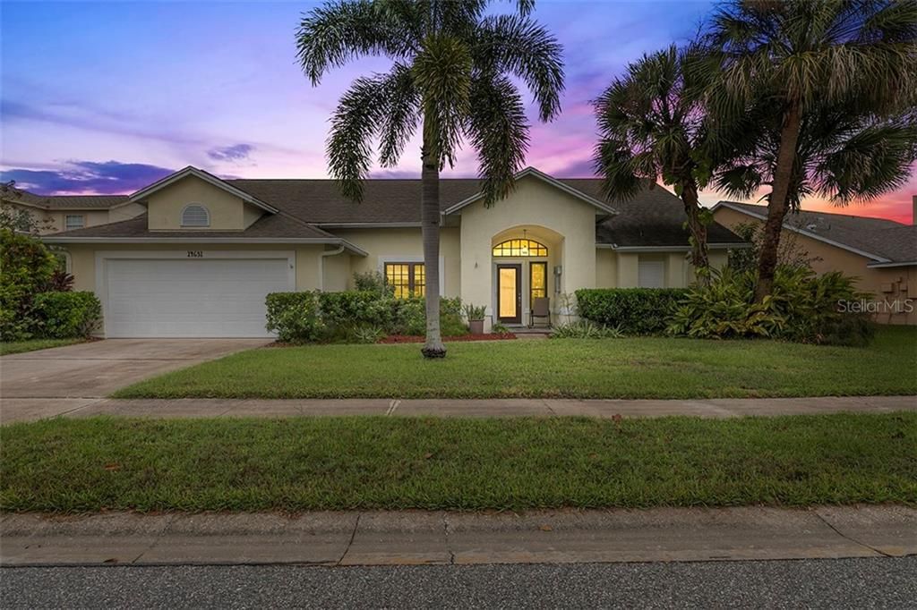Recently Sold: $329,000 (3 beds, 2 baths, 1675 Square Feet)