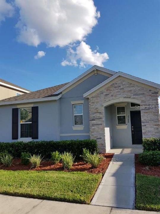 Vendido Recientemente: $289,900 (3 camas, 2 baños, 1685 Pies cuadrados)