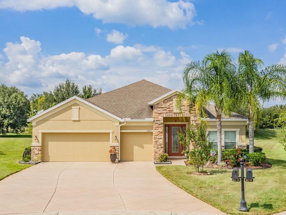 Vendido Recientemente: $450,000 (4 camas, 3 baños, 2632 Pies cuadrados)