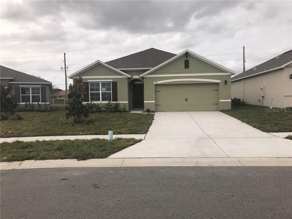 Recently Sold: $239,998 (4 beds, 2 baths, 1828 Square Feet)
