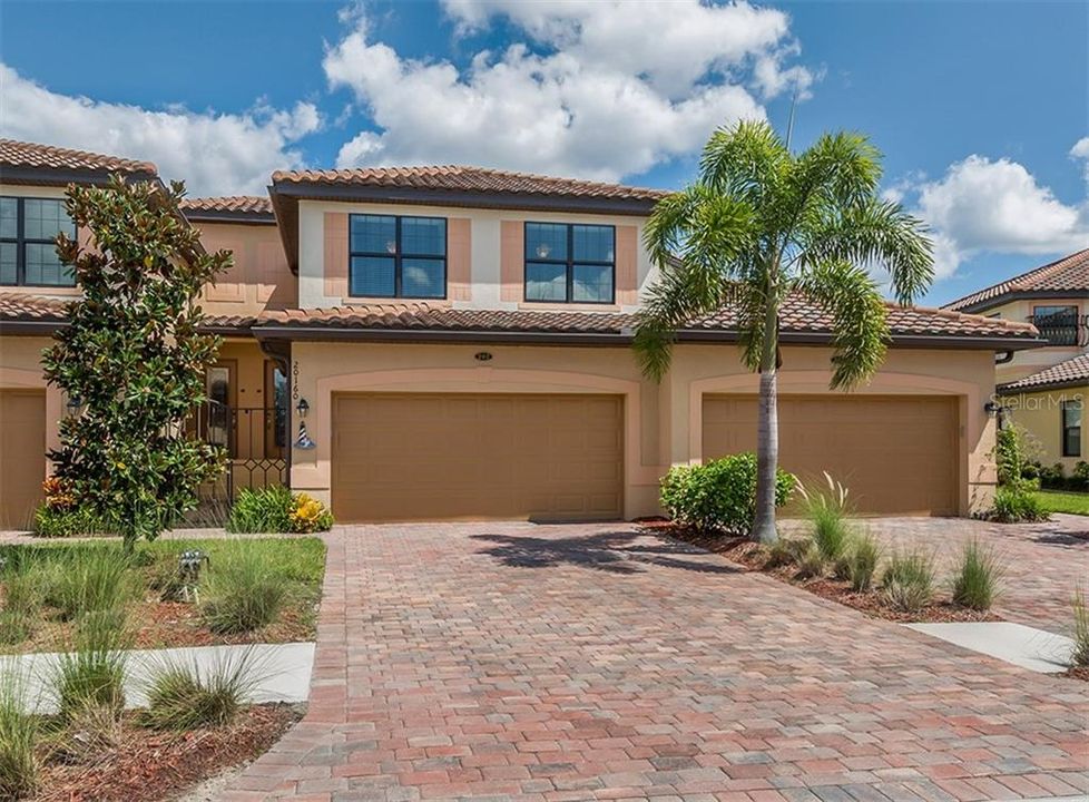 Vendido Recientemente: $279,900 (3 camas, 2 baños, 2187 Pies cuadrados)