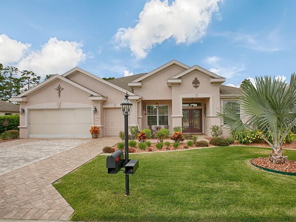 Vendido Recientemente: $344,900 (3 camas, 2 baños, 2812 Pies cuadrados)