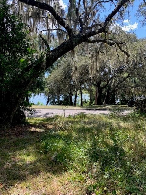 Vendido Recientemente: $95,000 (0.21 acres)