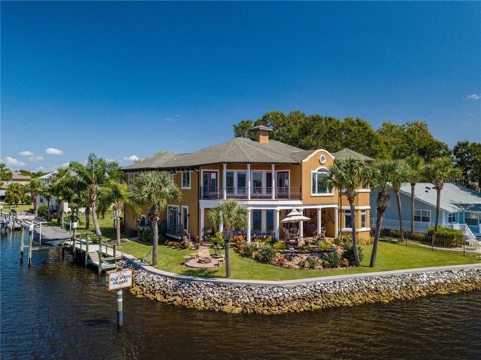 Недавно продано: $965,000 (3 спален, 3 ванн, 3933 Квадратных фут)