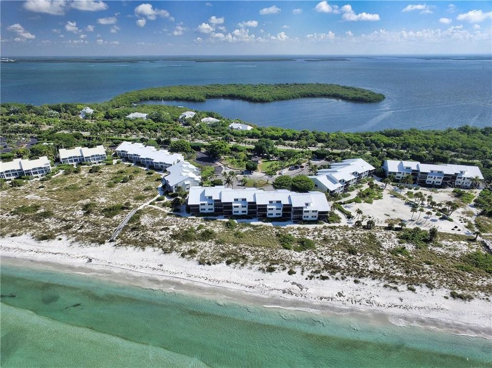 Recently Sold: $1,425,000 (2 beds, 2 baths, 1548 Square Feet)