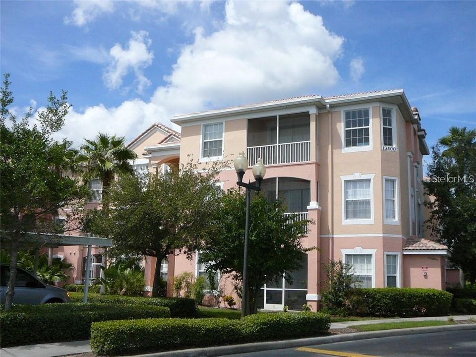 Recently Rented: $1,375 (2 beds, 2 baths, 1116 Square Feet)