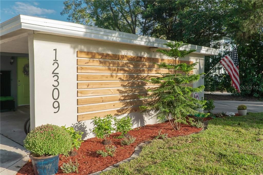 Недавно продано: $269,000 (3 спален, 2 ванн, 1984 Квадратных фут)