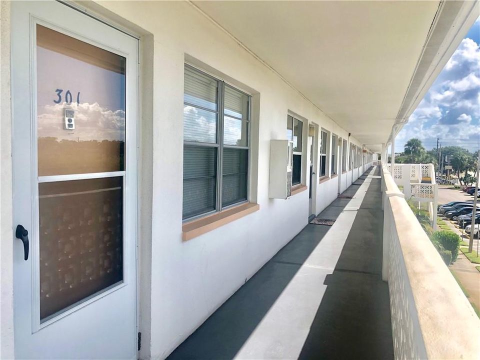 Recently Rented: $900 (1 beds, 1 baths, 720 Square Feet)