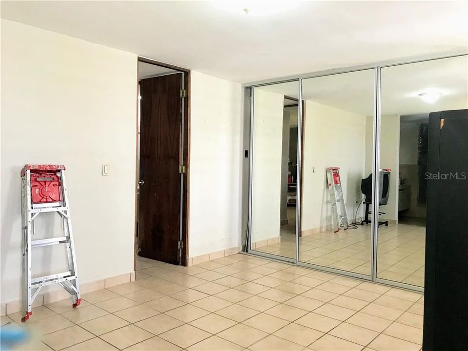 Vendido Recientemente: $275,000 (4 camas, 2 baños, 0 Pies cuadrados)