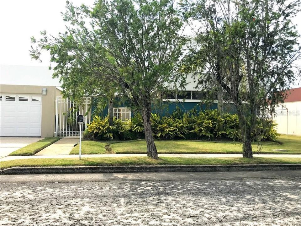 Vendido Recientemente: $275,000 (4 camas, 2 baños, 0 Pies cuadrados)