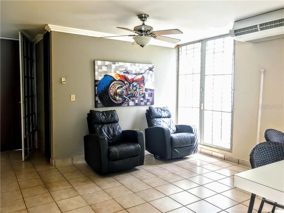 Vendido Recientemente: $275,000 (4 camas, 2 baños, 0 Pies cuadrados)