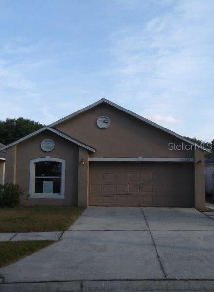 Recently Sold: $176,100 (3 beds, 2 baths, 1303 Square Feet)