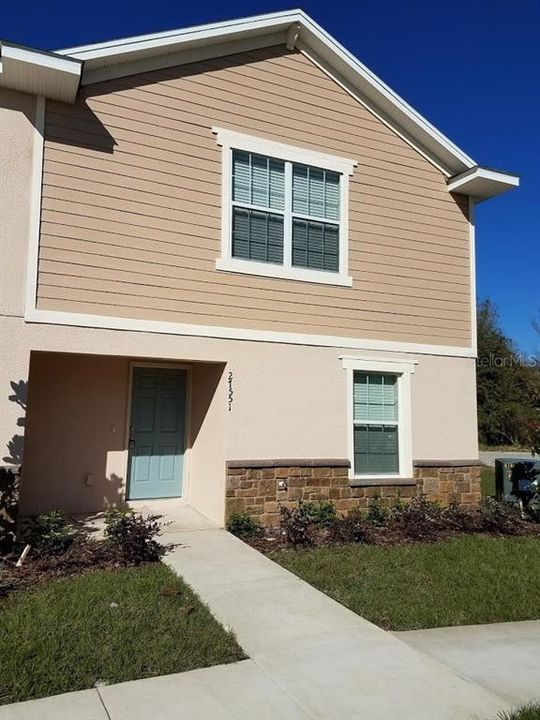 Recently Rented: $1,600 (4 beds, 3 baths, 1742 Square Feet)