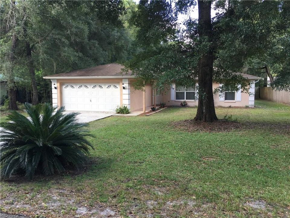 Recently Sold: $141,900 (3 beds, 2 baths, 1300 Square Feet)
