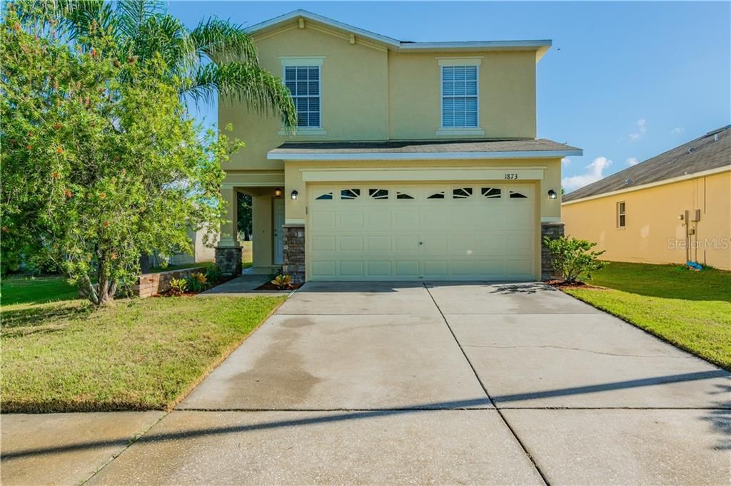 Recently Sold: $210,000 (4 beds, 2 baths, 1811 Square Feet)