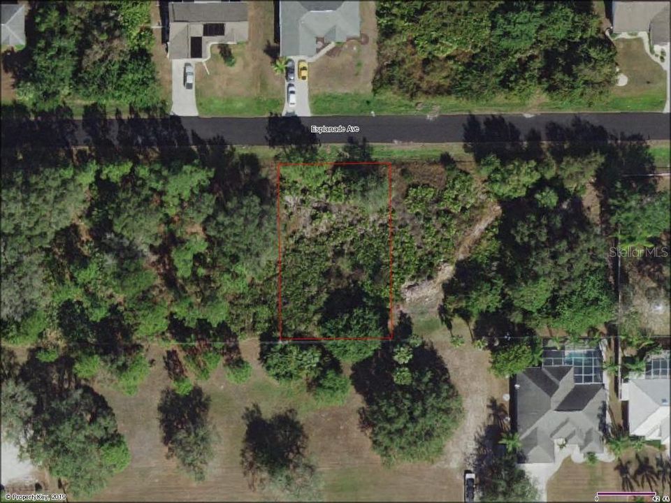 Vendido Recientemente: $7,400 (0.23 acres)