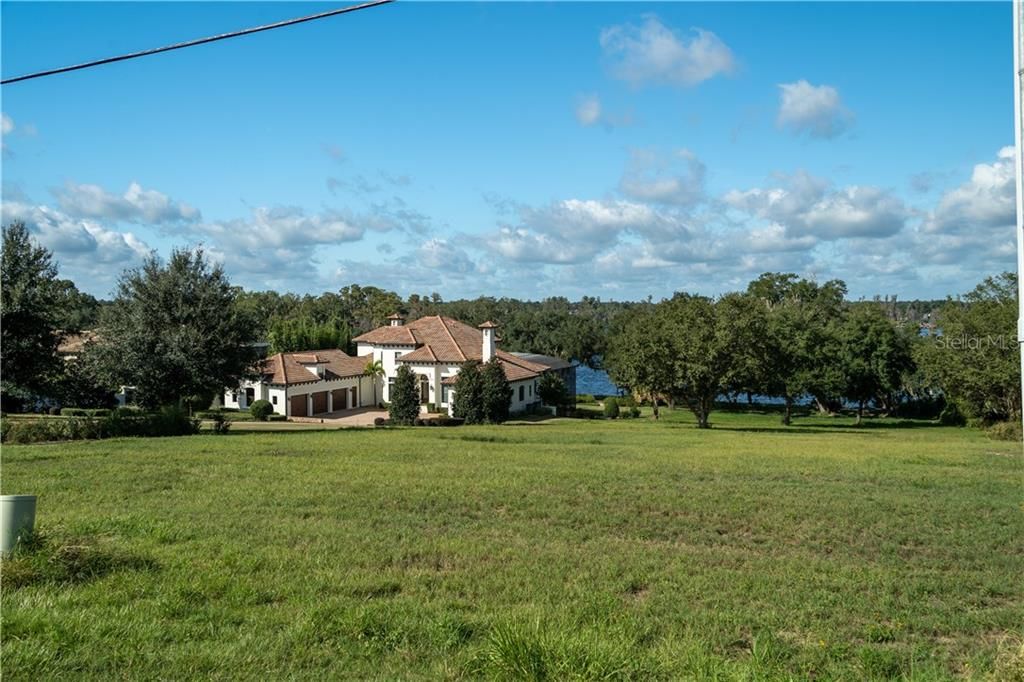 Vendido Recientemente: $900,000 (5.00 acres)