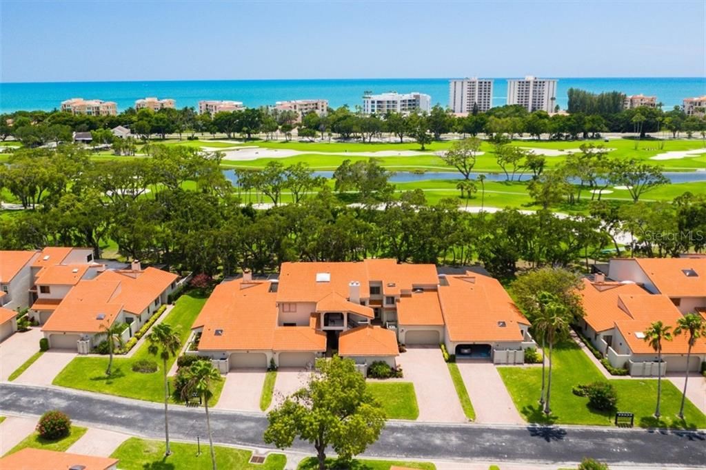 Recently Sold: $350,000 (3 beds, 2 baths, 2224 Square Feet)