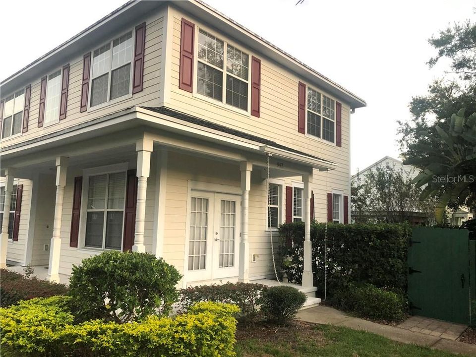 Vendido Recientemente: $399,000 (3 camas, 2 baños, 1954 Pies cuadrados)