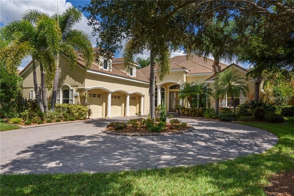 Recently Sold: $890,000 (3 beds, 3 baths, 3547 Square Feet)