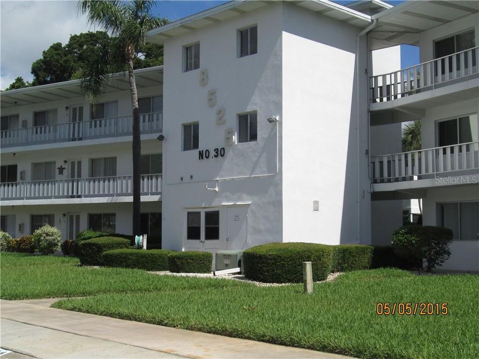 Vendido Recientemente: $69,900 (2 camas, 2 baños, 912 Pies cuadrados)
