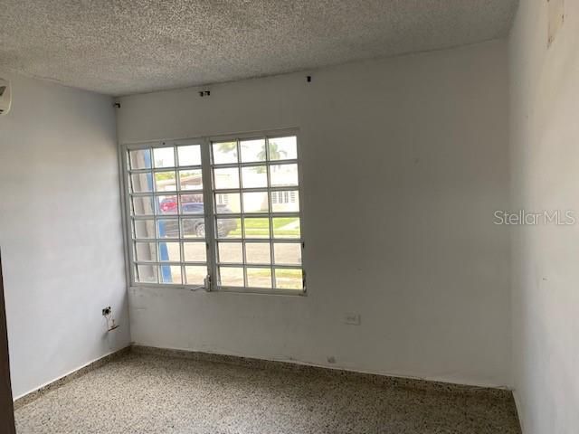 Vendido Recientemente: $165,000 (3 camas, 2 baños, 0 Pies cuadrados)