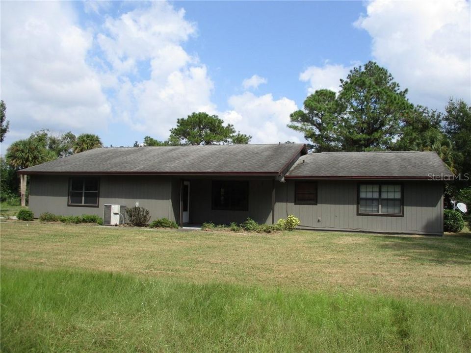 Recently Sold: $232,000 (3 beds, 2 baths, 1704 Square Feet)