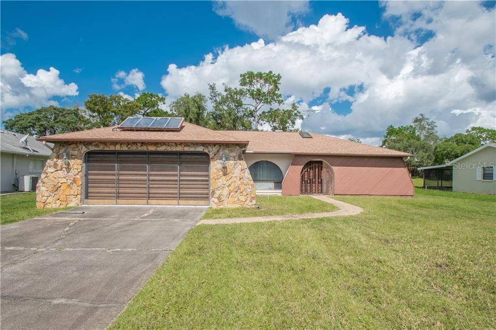 Recently Sold: $139,500 (2 beds, 2 baths, 1582 Square Feet)