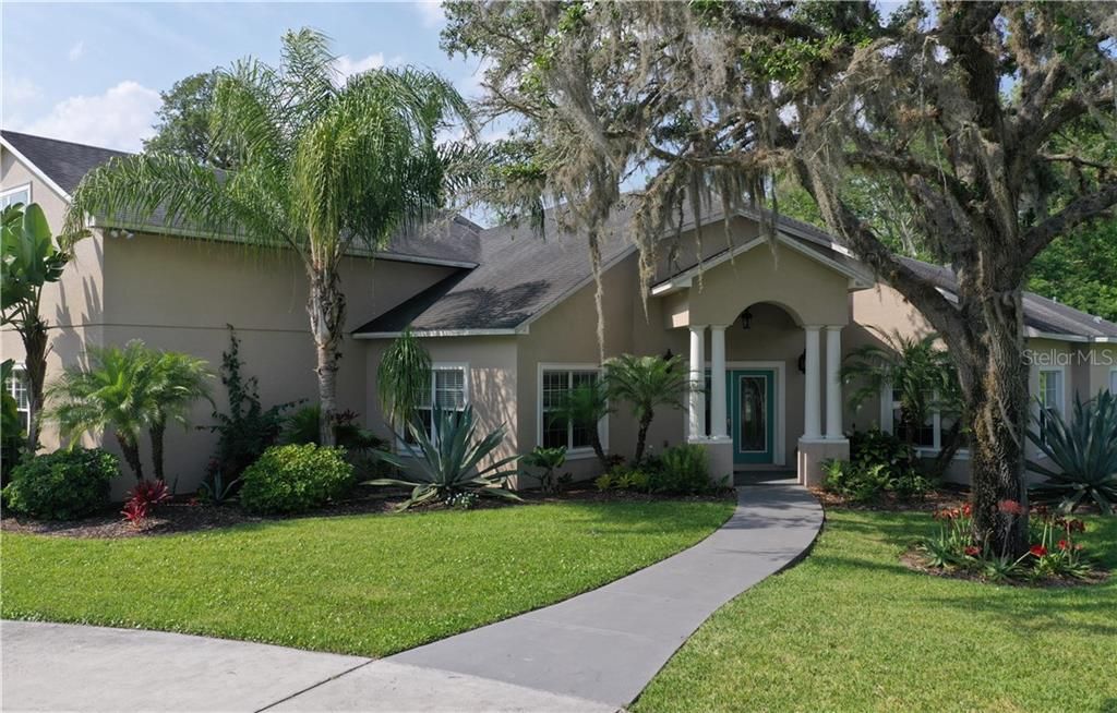 Vendido Recientemente: $699,000 (4 camas, 4 baños, 3495 Pies cuadrados)