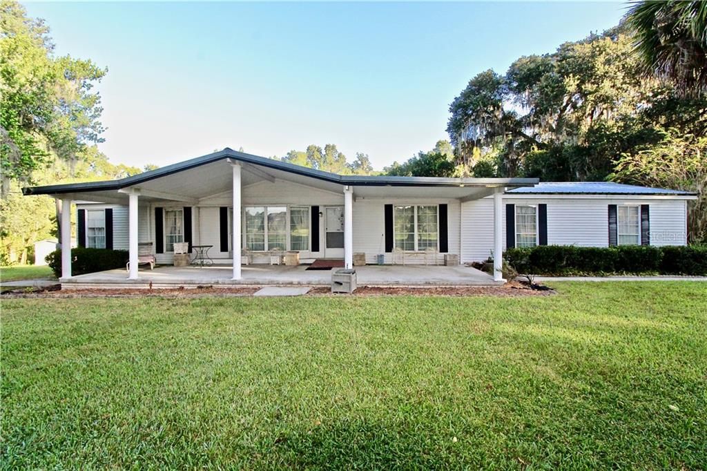 Recently Sold: $155,000 (3 beds, 2 baths, 2052 Square Feet)