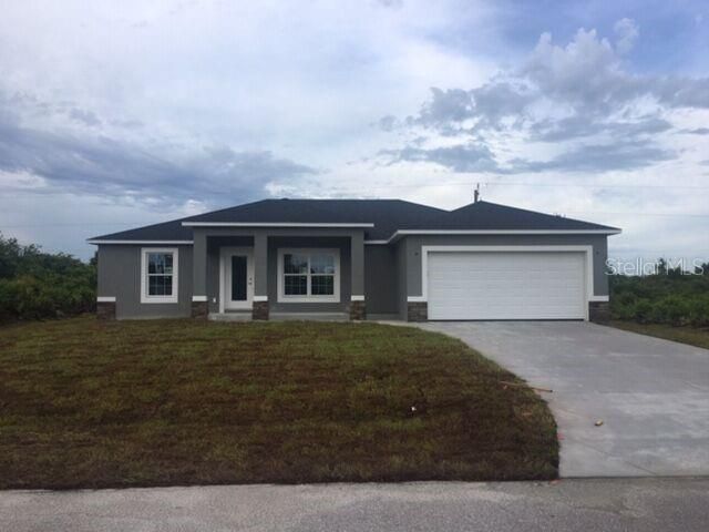 Recently Rented: $1,550 (3 beds, 2 baths, 1650 Square Feet)