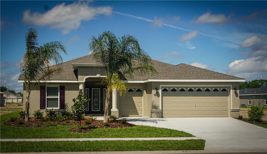 Recently Sold: $289,900 (3 beds, 2 baths, 2001 Square Feet)